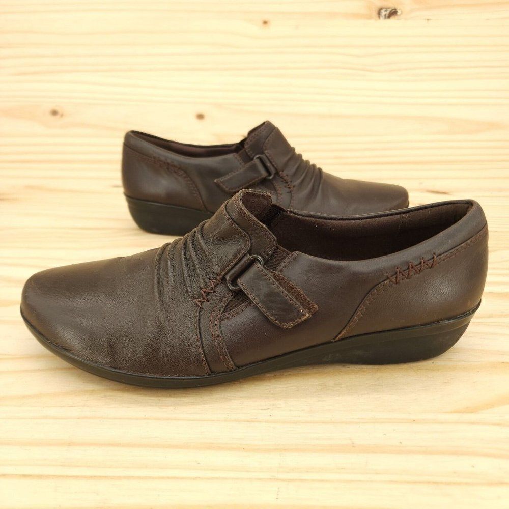 Clarks Womens Booties Sz 9.5 Brown Leather Shooties Comfort Shoes Western